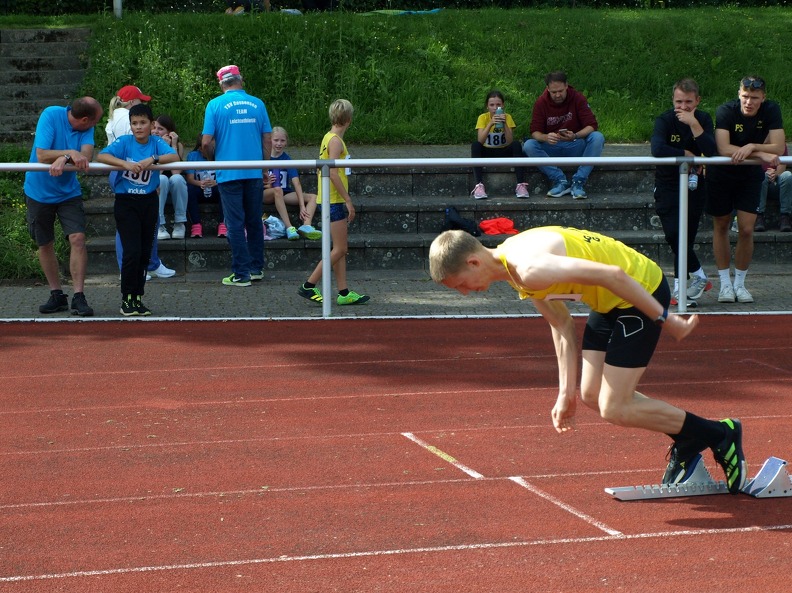 400m Benedict 1 - 400m Benedict 1.JPG 400m Benedict 1.JPG