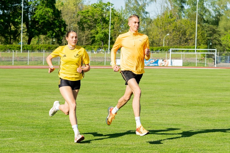 Luis_Ella_run.jpg